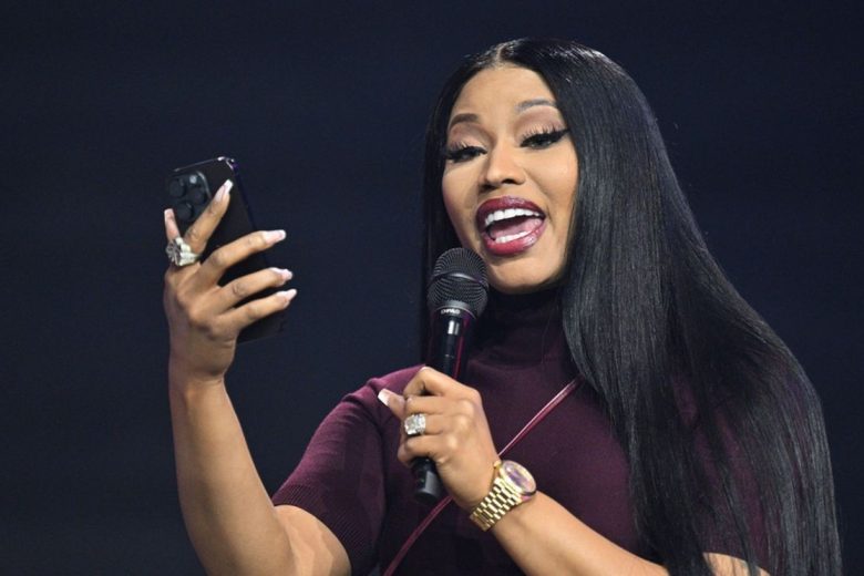 Nicki Minaj urges young Americans to vote red in Washington interview