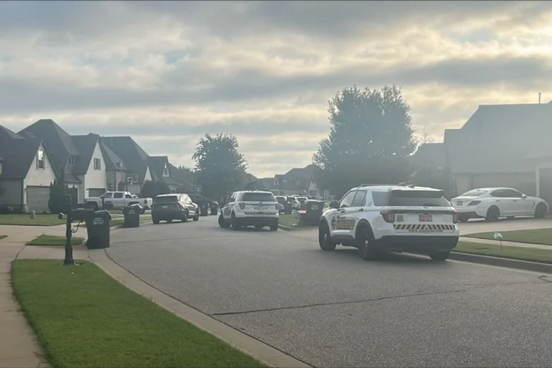 Deputies respond to barricaded felony suspect in Bixby neighborhood standoff